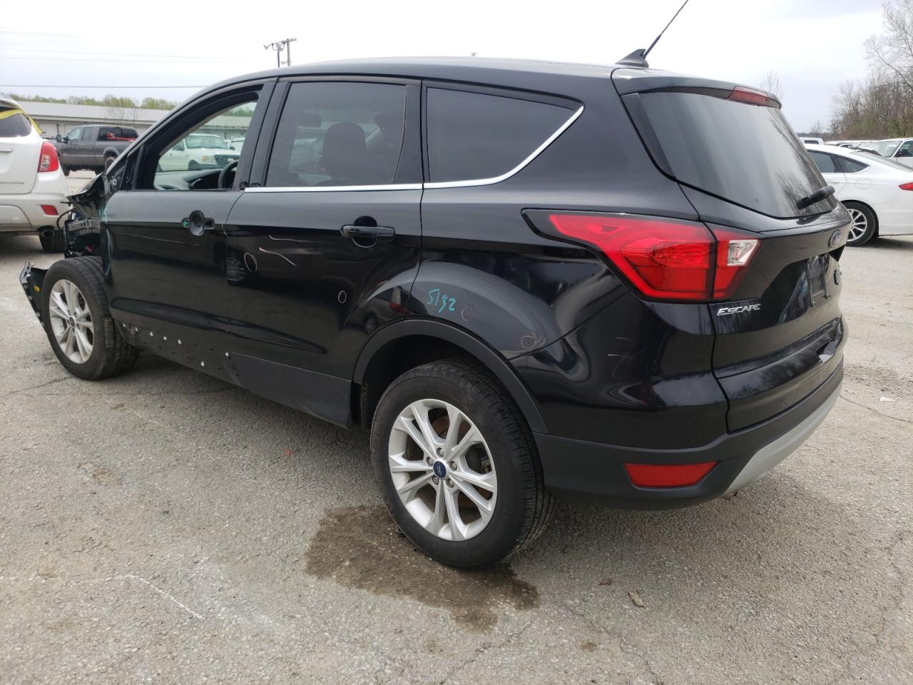 Photo 3 from auction – 2019 FORD ESCAPE SE with VIN 1FMCU0GD3KUB25849