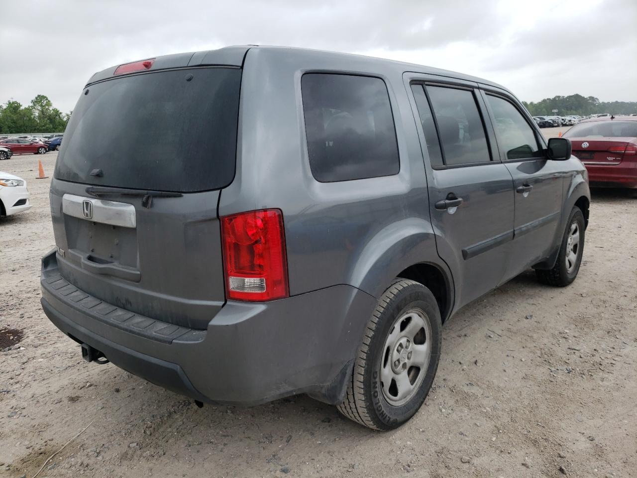 Photo 4 from auction – 2011 HONDA PILOT LX with VIN 5FNYF3H2XBB053074