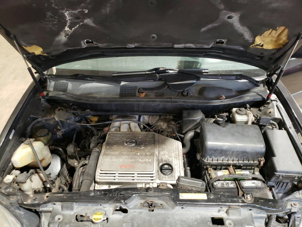 Photo 7 from auction – 1999 LEXUS RX 300 with VIN JT6HF10U7X0092574