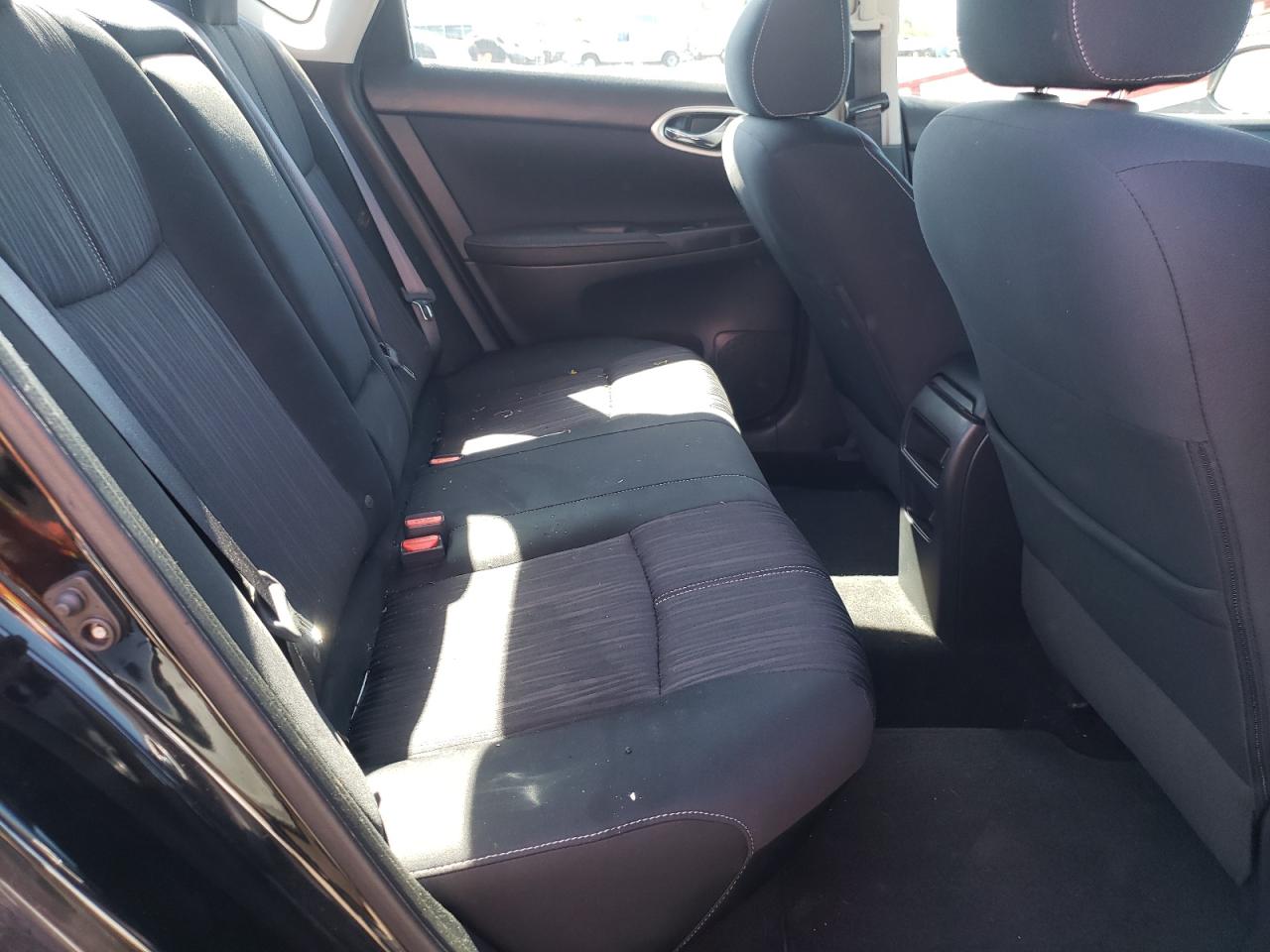 Photo 6 from auction – 2016 NISSAN SENTRA S with VIN 3N1AB7AP7GL681857