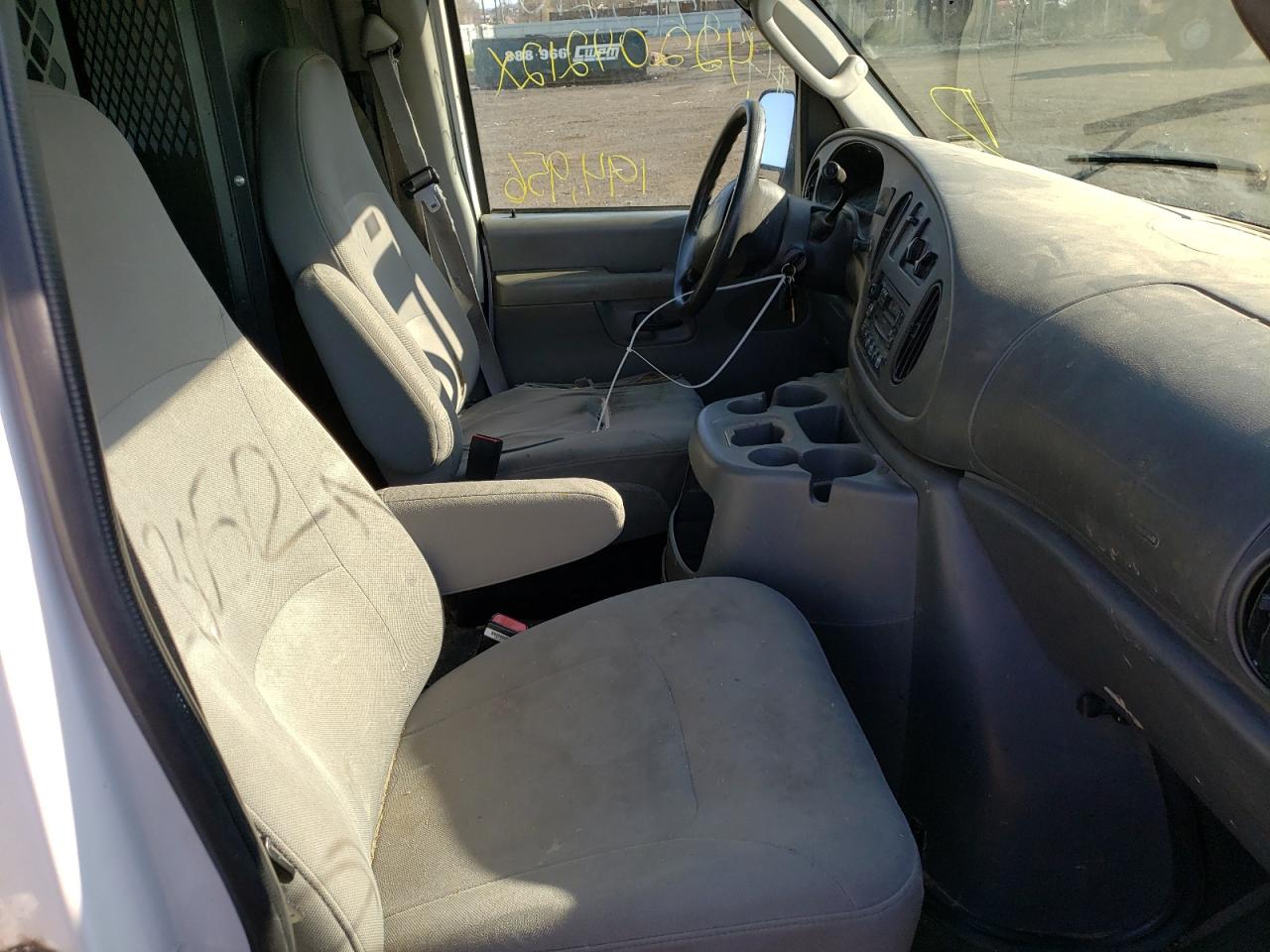 Photo 5 from auction – 2005 FORD ECONOLINE with VIN 1FTNE24L05HA11242