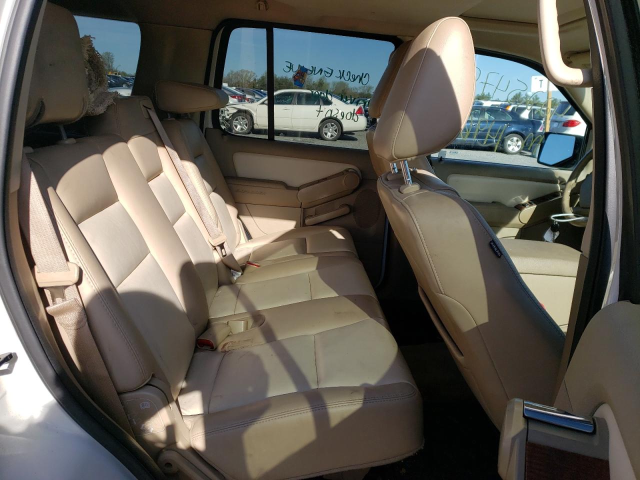 Photo 6 from auction – 2010 FORD EXPLORER E with VIN 1FMEU7EE1AUA93995