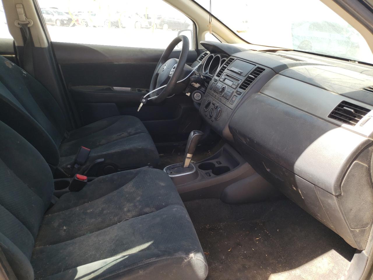 Photo 5 from auction – 2010 NISSAN VERSA S with VIN 3N1BC1CP2AL380481