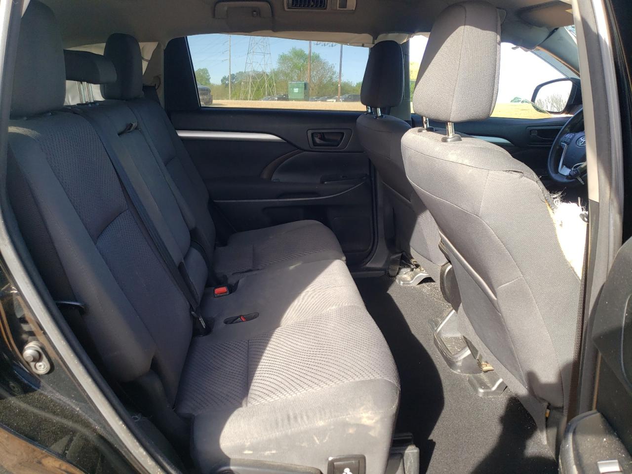 Photo 6 from auction – 2018 TOYOTA HIGHLANDER with VIN 5TDZARFHXJS036086