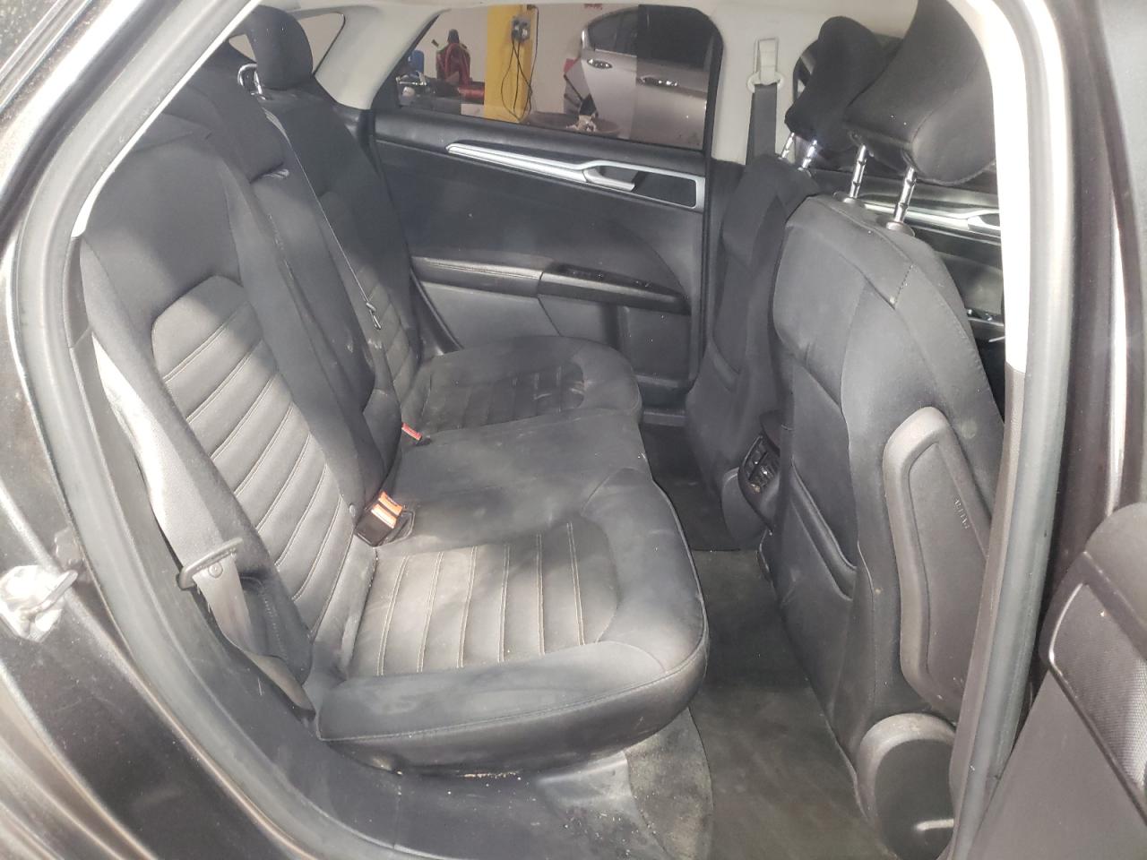 Photo 6 from auction – 2015 FORD FUSION SE with VIN 1FA6P0HD3F5116744
