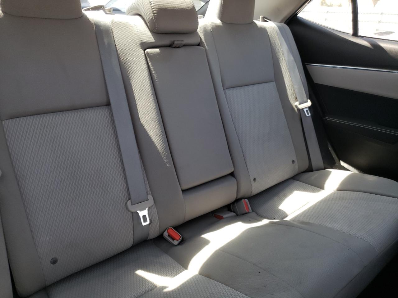 Photo 6 from auction – 2016 TOYOTA COROLLA L with VIN 5YFBURHE0GP402781