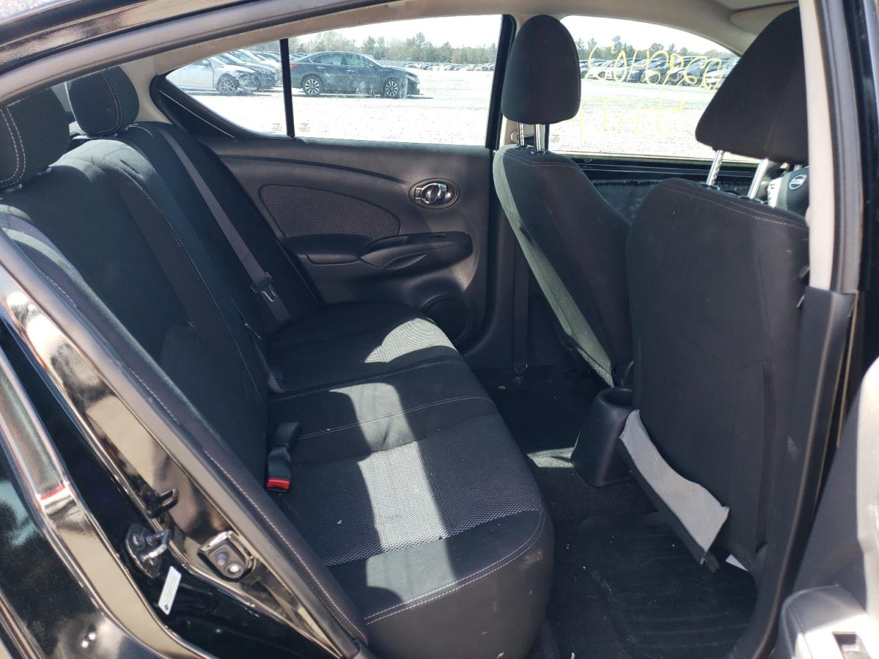 Photo 6 from auction – 2016 NISSAN VERSA S with VIN 3N1CN7AP5GL907829