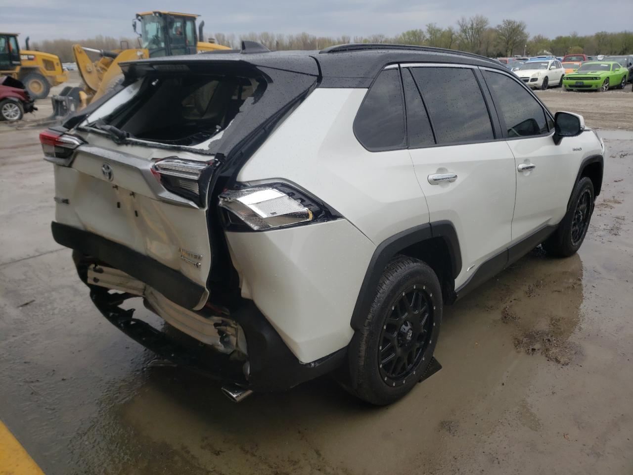 Photo 4 from auction – 2021 TOYOTA RAV4 LIMIT with VIN JTMD6RFVXMD019287