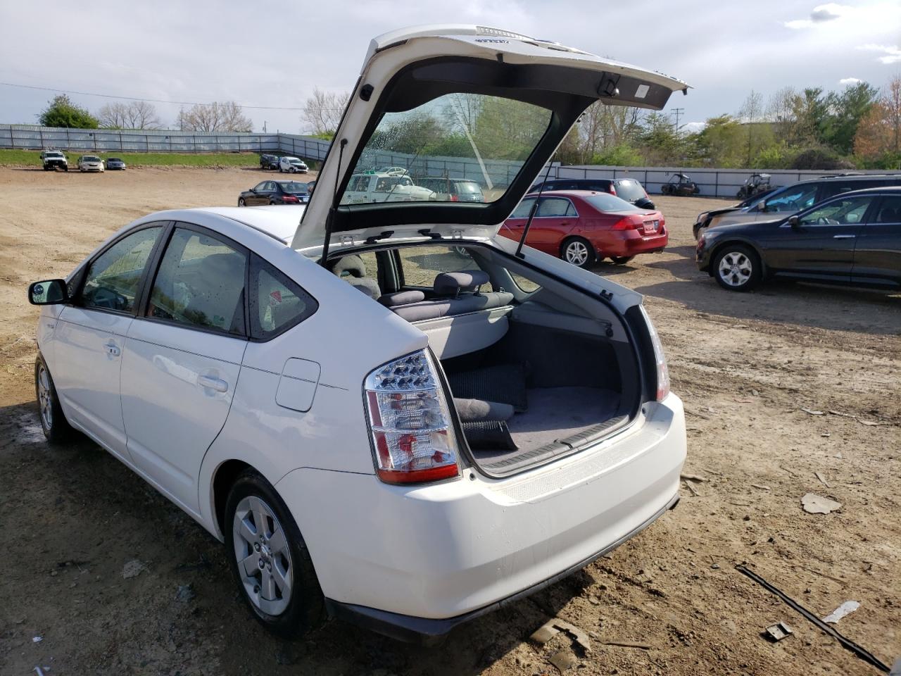 Photo 3 from auction – 2008 TOYOTA PRIUS with VIN JTDKB20U883309971
