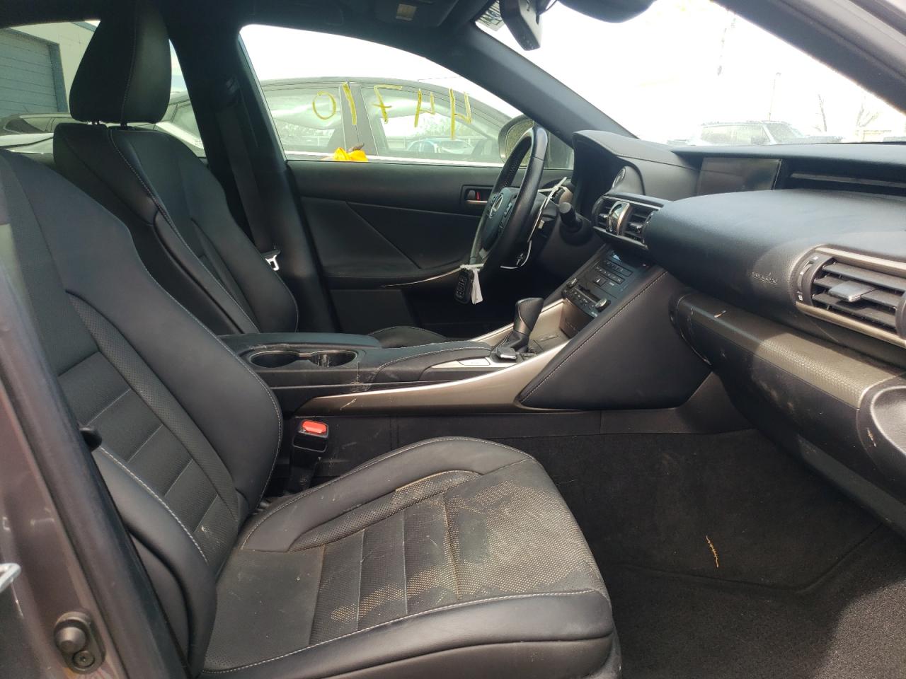 Photo 5 from auction – 2017 LEXUS IS 200T with VIN JTHBA1D27H5050799