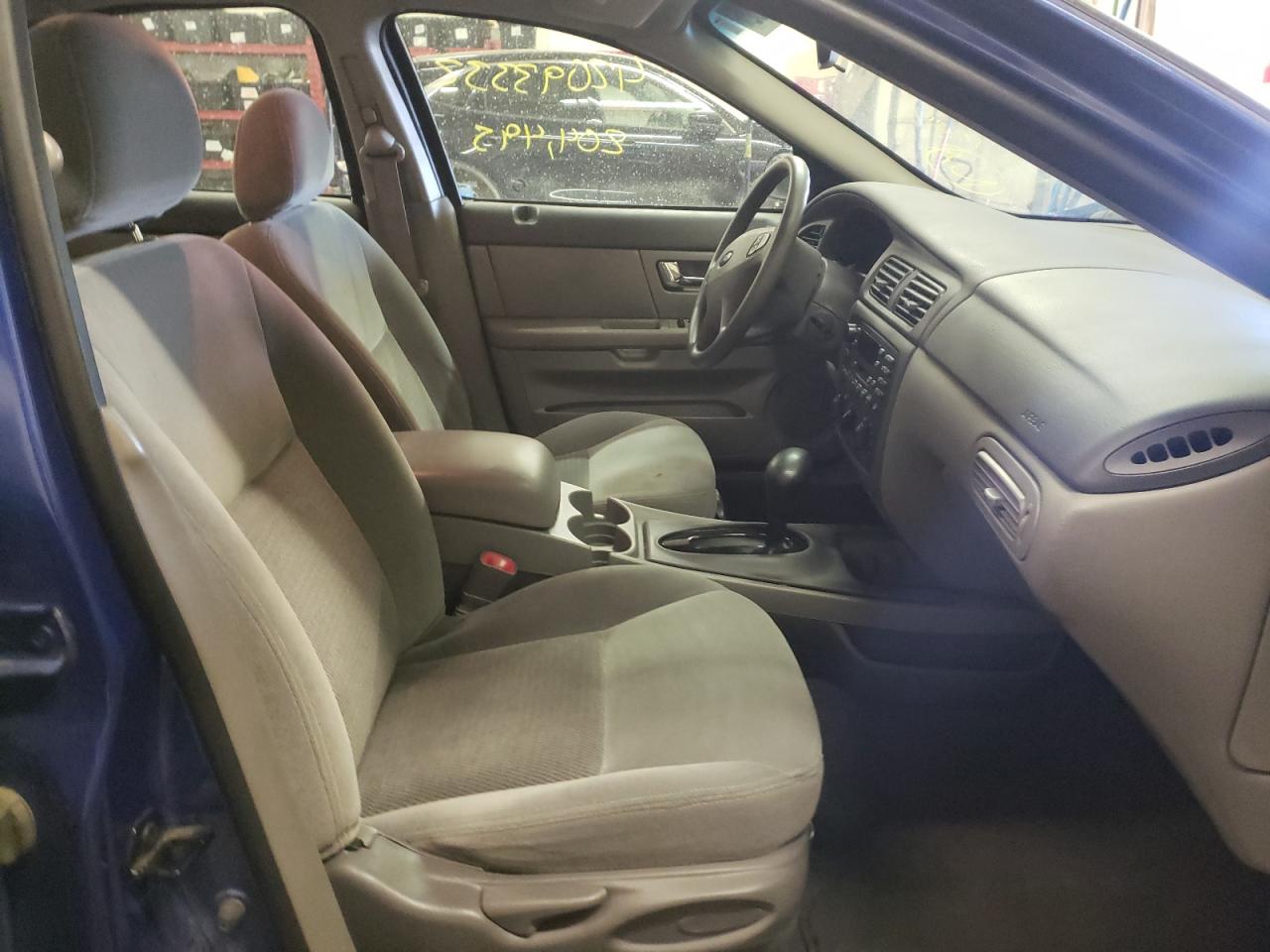 Photo 5 from auction – 2003 FORD TAURUS SE with VIN 1FAFP53233G153215