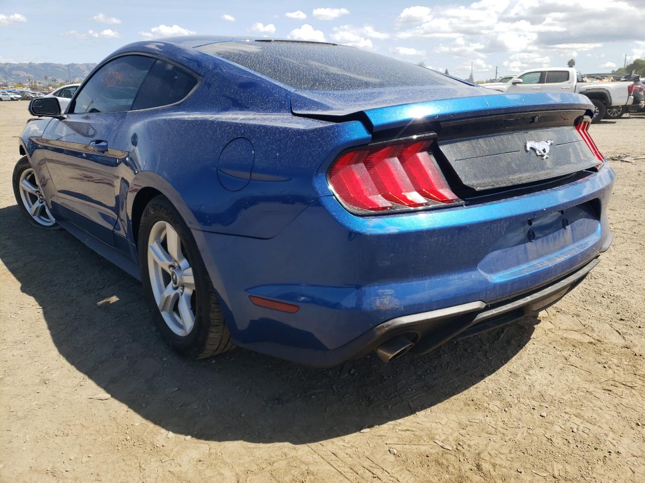 Photo 3 from auction – 2018 FORD MUSTANG with VIN 1FA6P8TH1J5109194