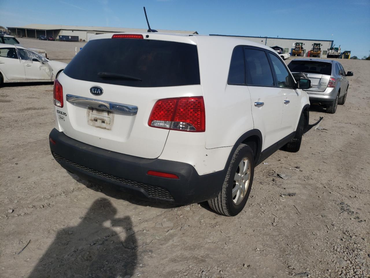 Photo 4 from auction – 2011 KIA SORENTO BA with VIN 5XYKT3A15BG096407