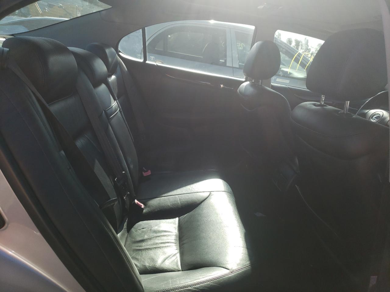 Photo 6 from auction – 2004 LEXUS ES 330 with VIN JTHBA30G045034015