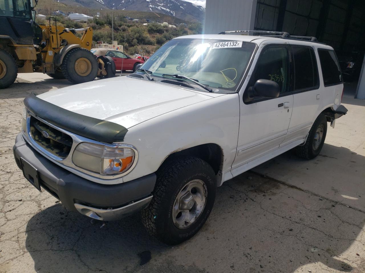 Photo 2 from auction – 2000 FORD EXPLORER X with VIN 1FMZU73E3YUB18846