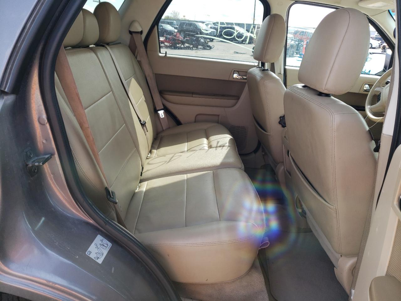 Photo 6 from auction – 2011 FORD ESCAPE LIM with VIN 1FMCU9E75BKB75200