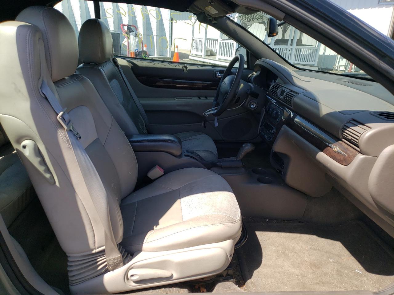 Photo 5 from auction – 2004 CHRYSLER SEBRING LI with VIN 1C3EL65R44N295172