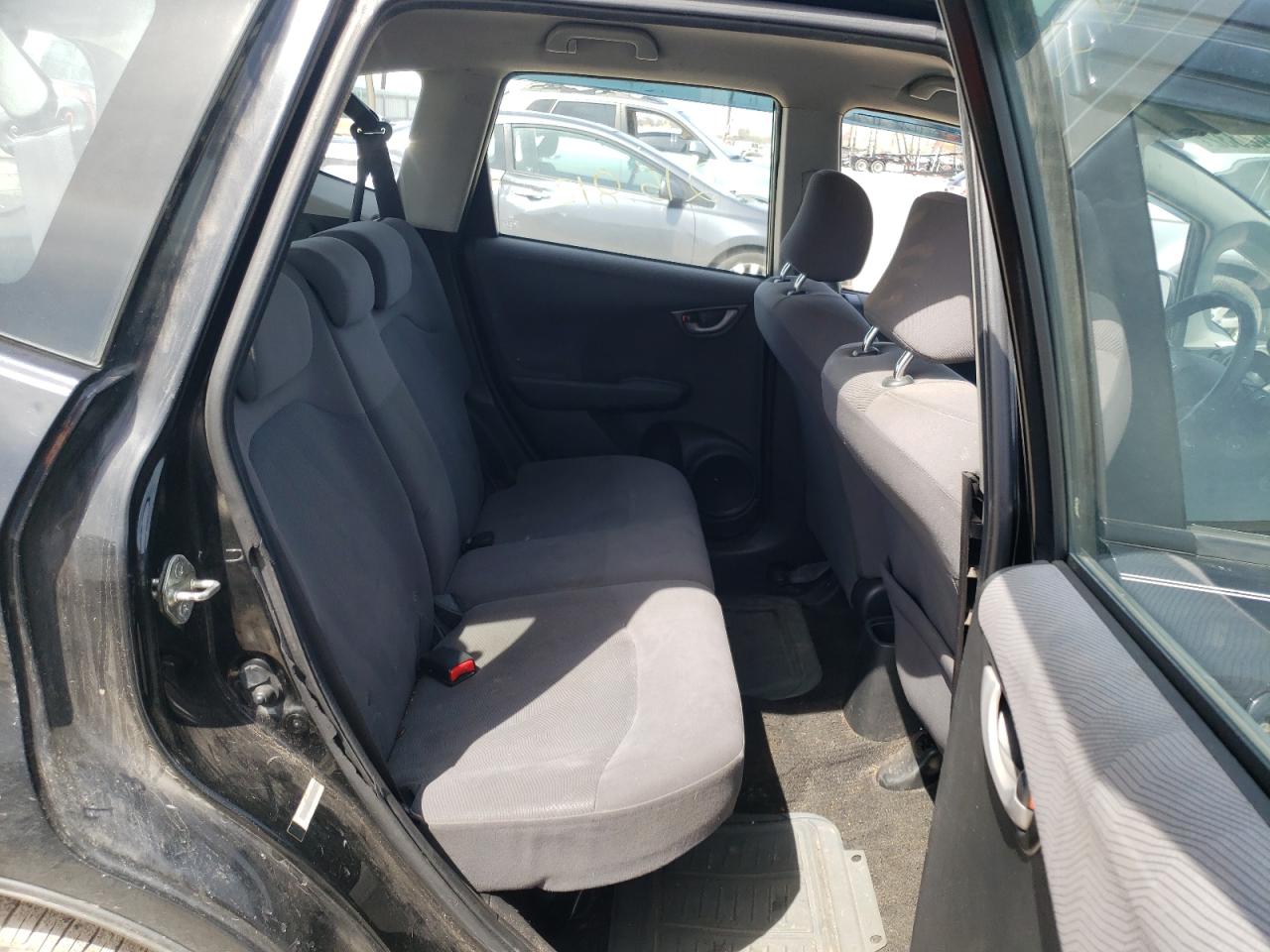 Photo 6 from auction – 2010 HONDA FIT with VIN JHMGE8H29AC039348