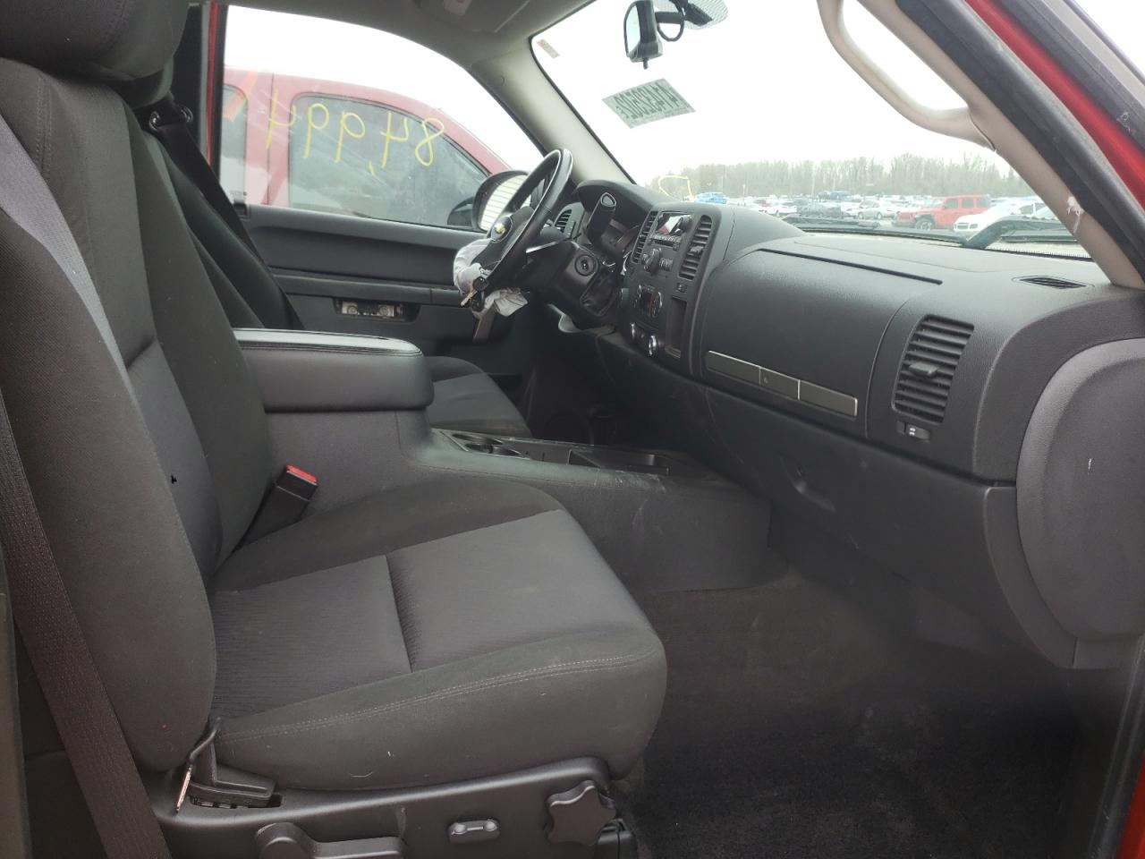 Photo 5 from auction – 2010 CHEVROLET SILVERADO with VIN 1GCSKSE32AZ137147