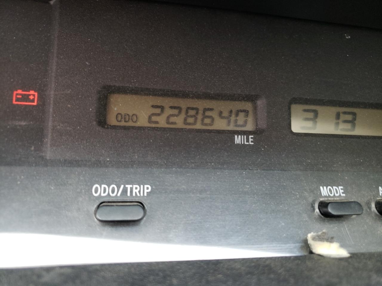 Photo 8 from auction – 2001 TOYOTA AVALLON with VIN 4T1BF28B81U167401