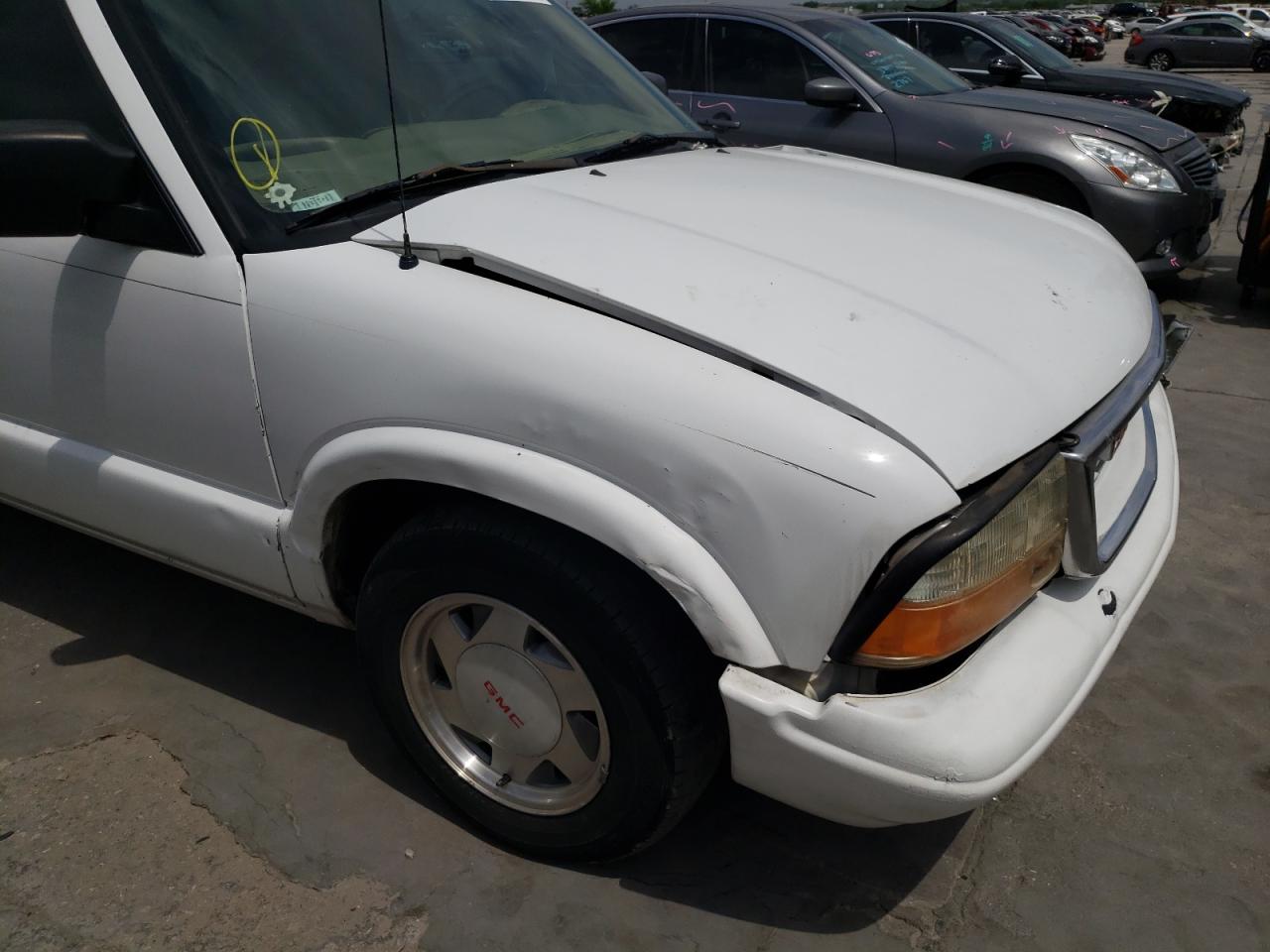 Photo 9 from auction – 2002 GMC SONOMA with VIN 1GTCS19W828117849
