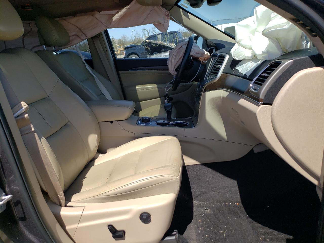 Photo 5 from auction – 2015 JEEP GRAND CHER with VIN 1C4RJFBG9FC124132