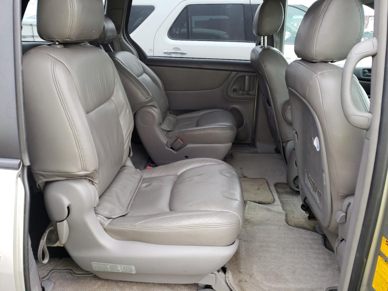 Photo 6 from auction – 2005 TOYOTA SIENNA CE with VIN 5TDZA23C45S349754