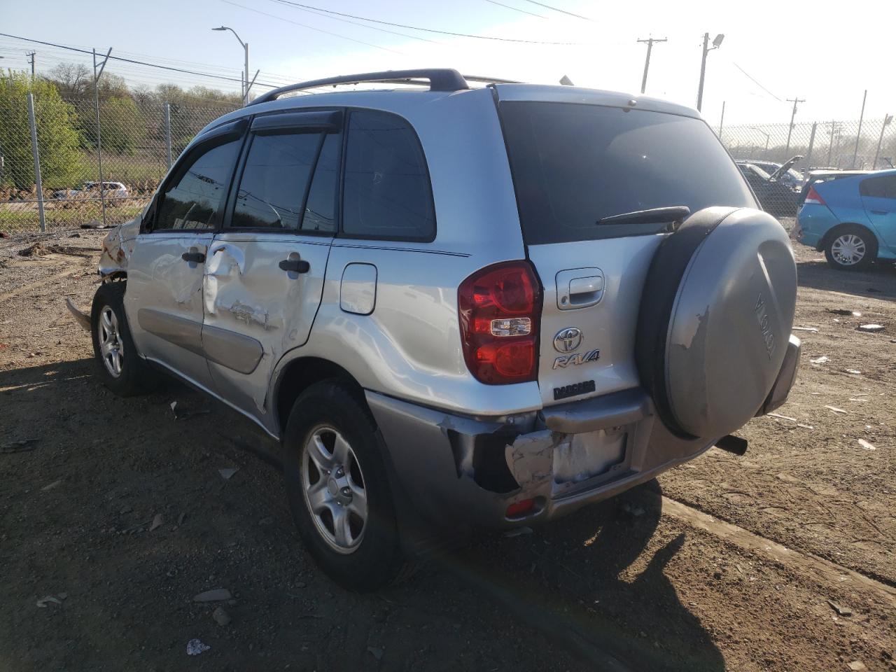 Photo 3 from auction – 2005 TOYOTA RAV4 with VIN JTEGD20V250065090