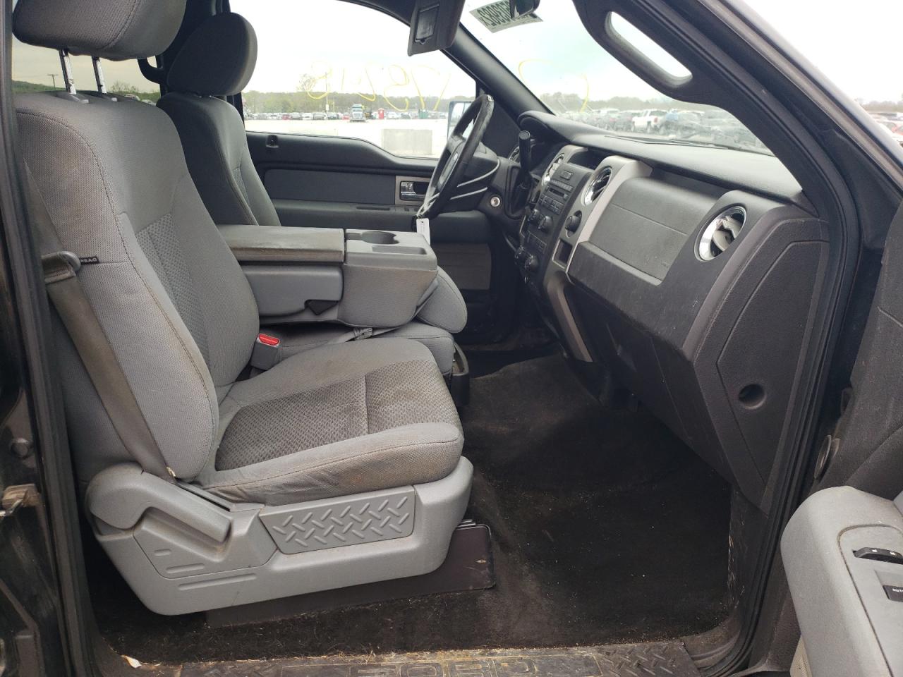 Photo 5 from auction – 2011 FORD F150 SUPER with VIN 1FTFW1CF9BFA87220