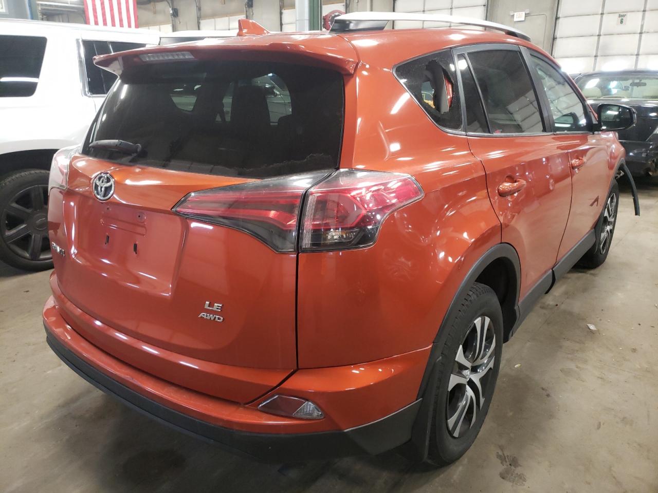 Photo 4 from auction – 2016 TOYOTA RAV4 LE with VIN JTMBFREV6GJ098391