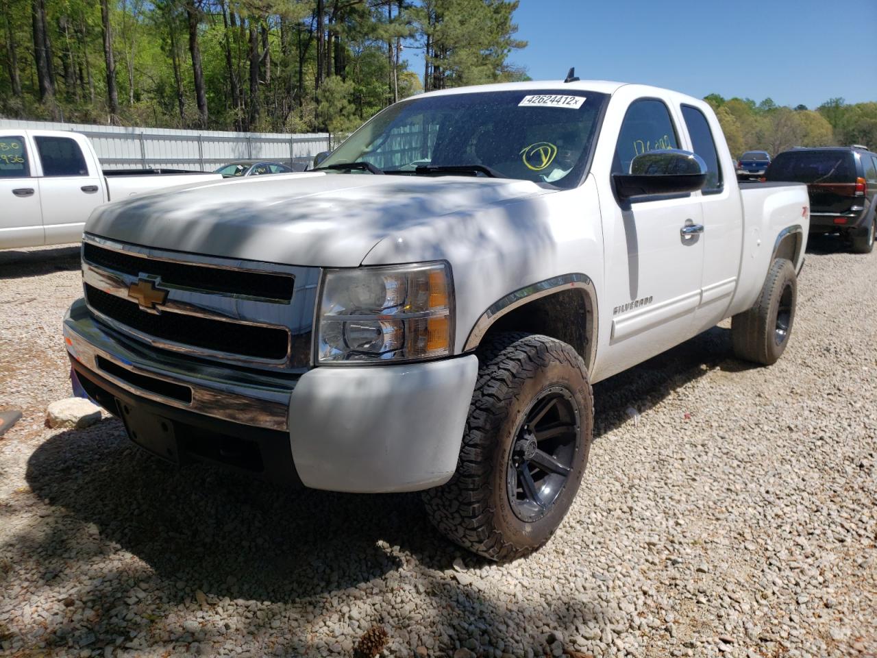Photo 2 from auction – 2009 CHEVROLET SILVERADO with VIN 1GCEK29C49Z298618