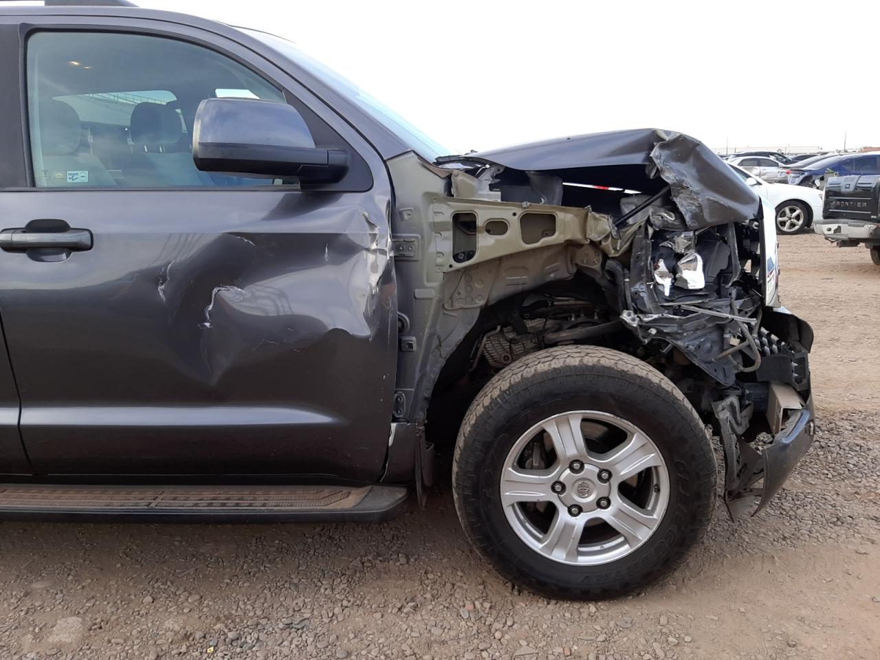 Photo 9 from auction – 2011 TOYOTA SEQUOIA SR with VIN 5TDBY5G1XBS052913