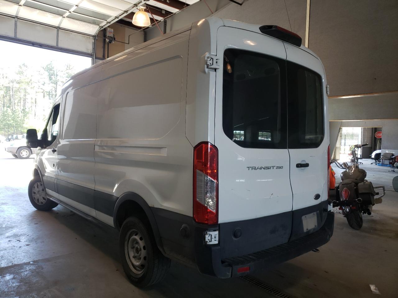 Photo 3 from auction – 2019 FORD TRANSIT T- with VIN 1FTYR2CM9KKA88797