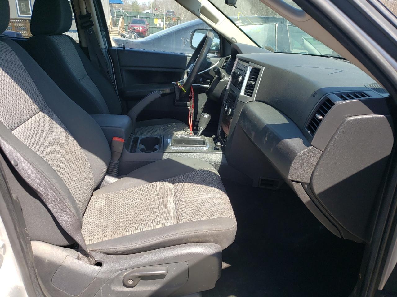 Photo 5 from auction – 2008 JEEP GRAND CHER with VIN 1J8GR48K58C144017