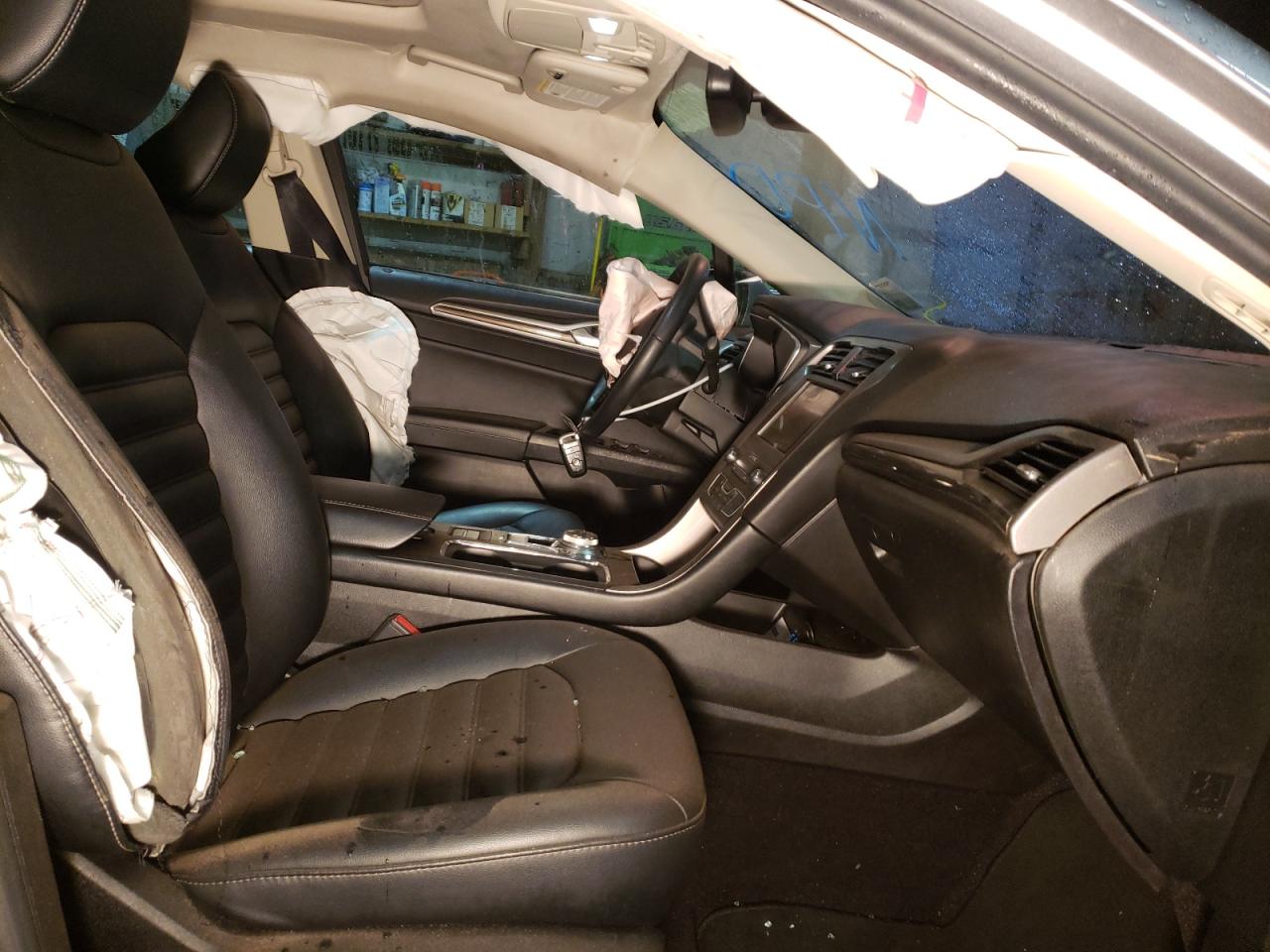 Photo 5 from auction – 2020 FORD FUSION SEL with VIN 3FA6P0CDXLR175922