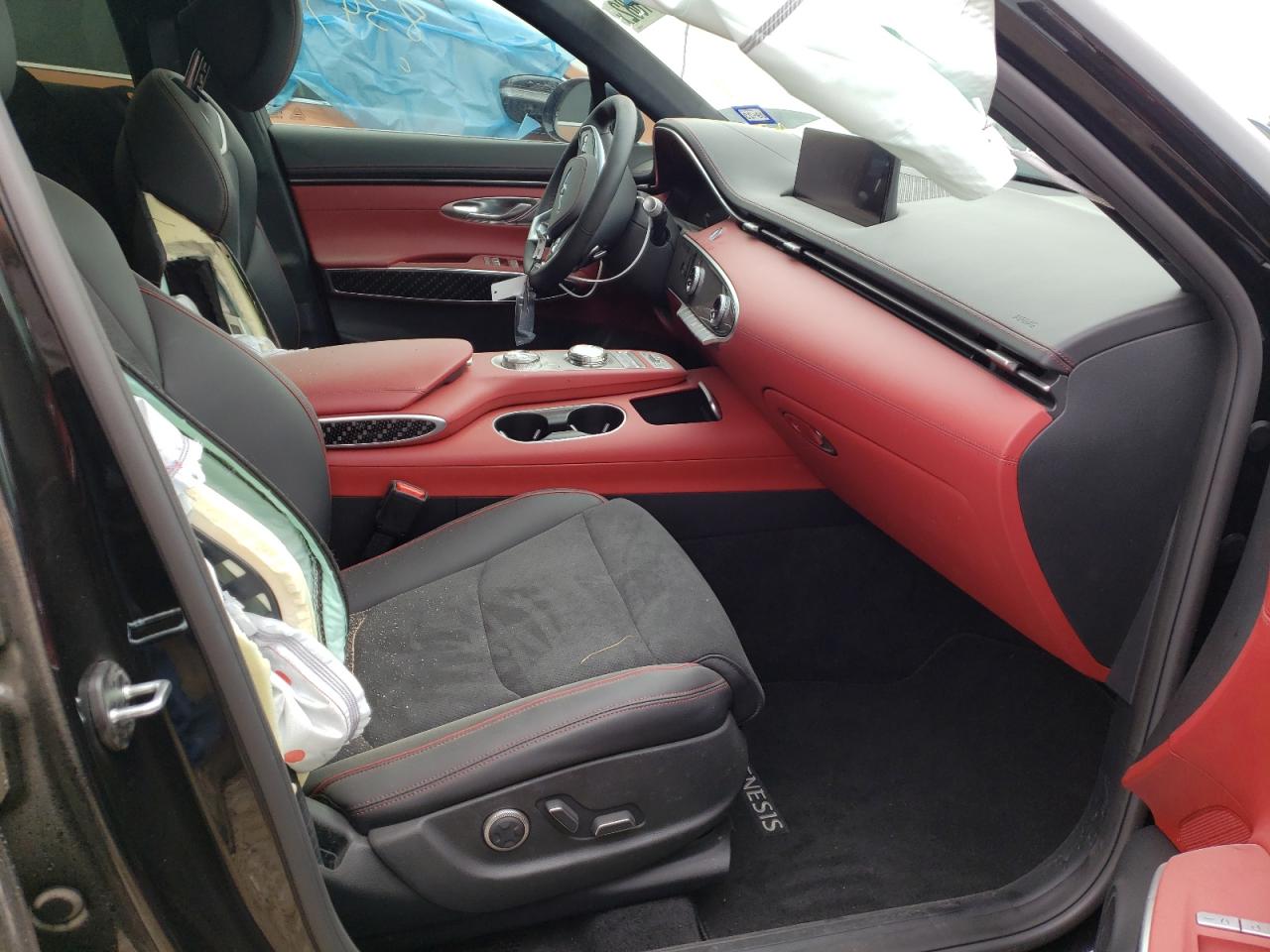 Photo 5 from auction – 2022 GENESIS GV70 BASE with VIN KMUMCDTC1NU039697