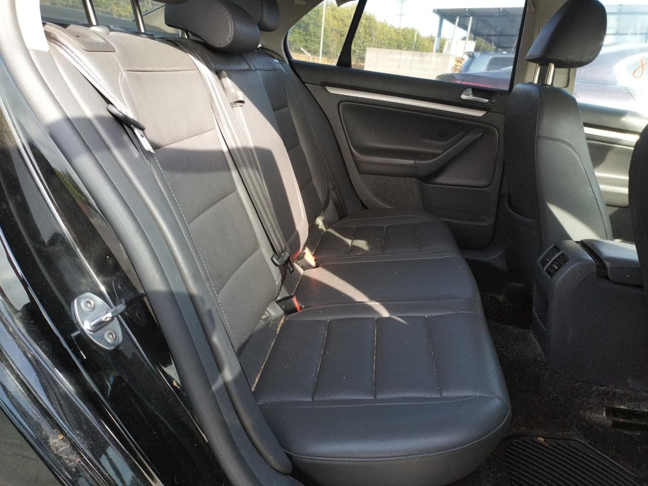 Photo 6 from auction – 2007 VOLKSWAGEN JETTA WOLF with VIN 3VWEF71K97M147791