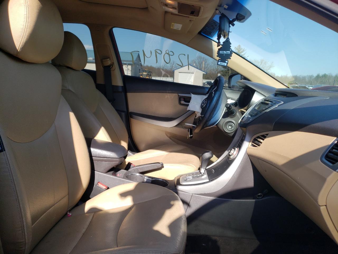 Photo 5 from auction – 2011 HYUNDAI ELANTRA GL with VIN KMHDH4AEXBU148739