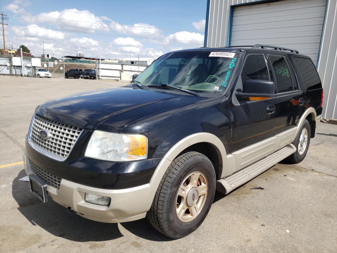 Photo 2 from auction – 2005 FORD EXPEDITION with VIN 1FMFU18545LA41558