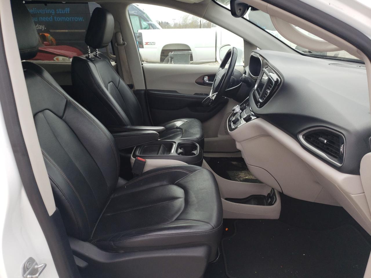 Photo 5 from auction – 2019 CHRYSLER PACIFICA T with VIN 2C4RC1BG3KR700697