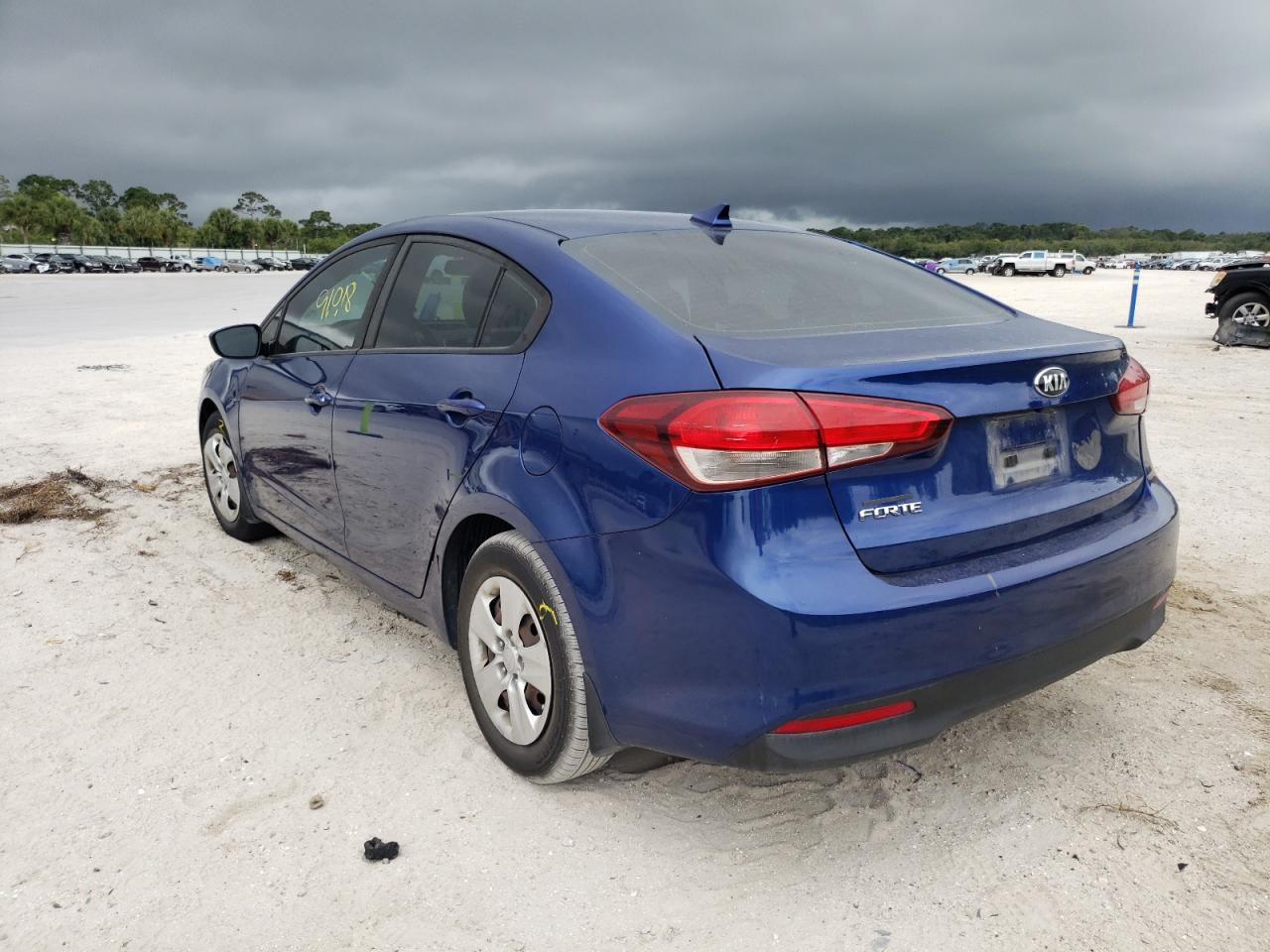 Photo 3 from auction – 2018 KIA FORTE LX with VIN 3KPFL4A72JE196455