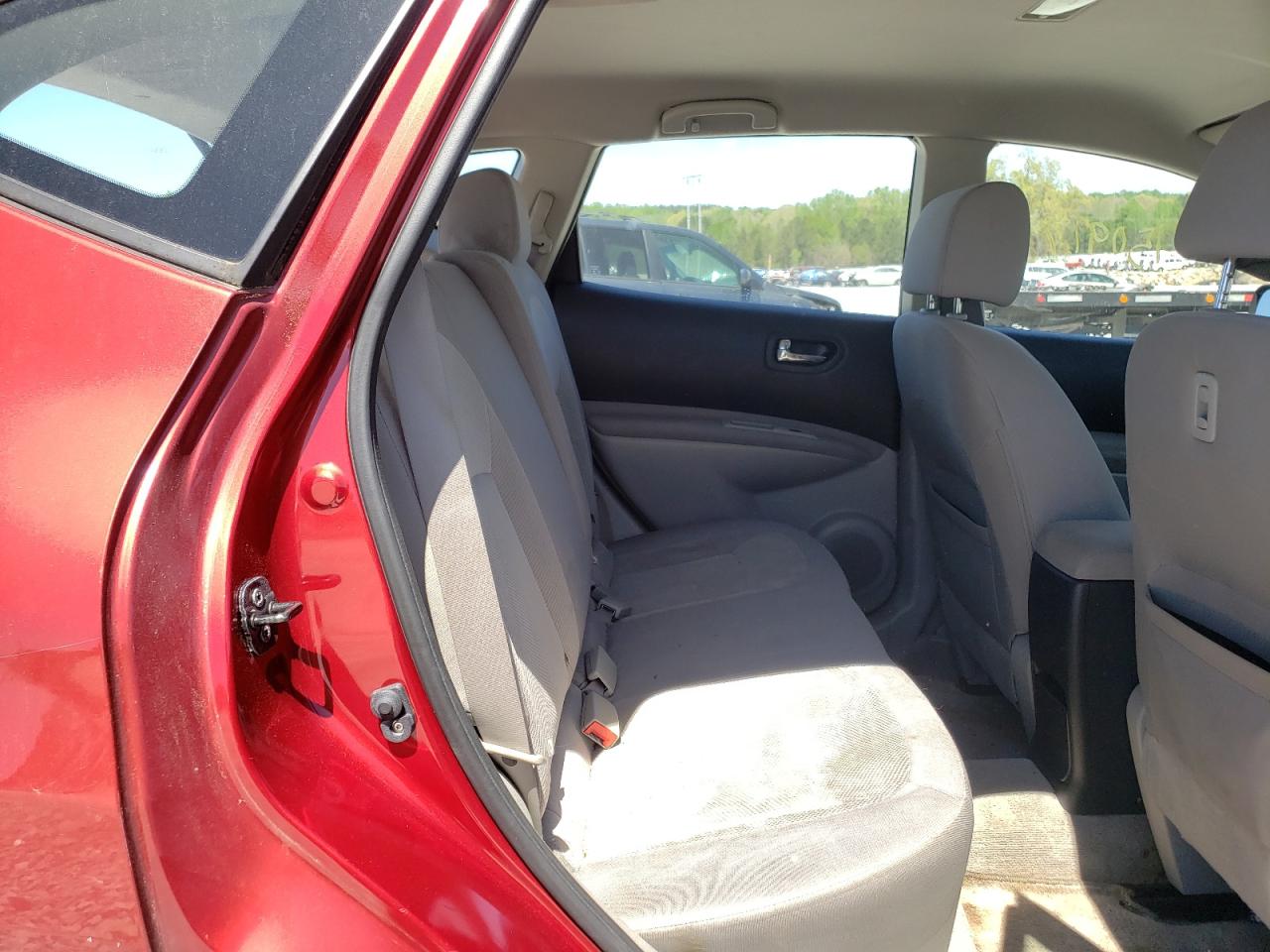Photo 6 from auction – 2011 NISSAN ROGUE S with VIN JN8AS5MT7BW155083