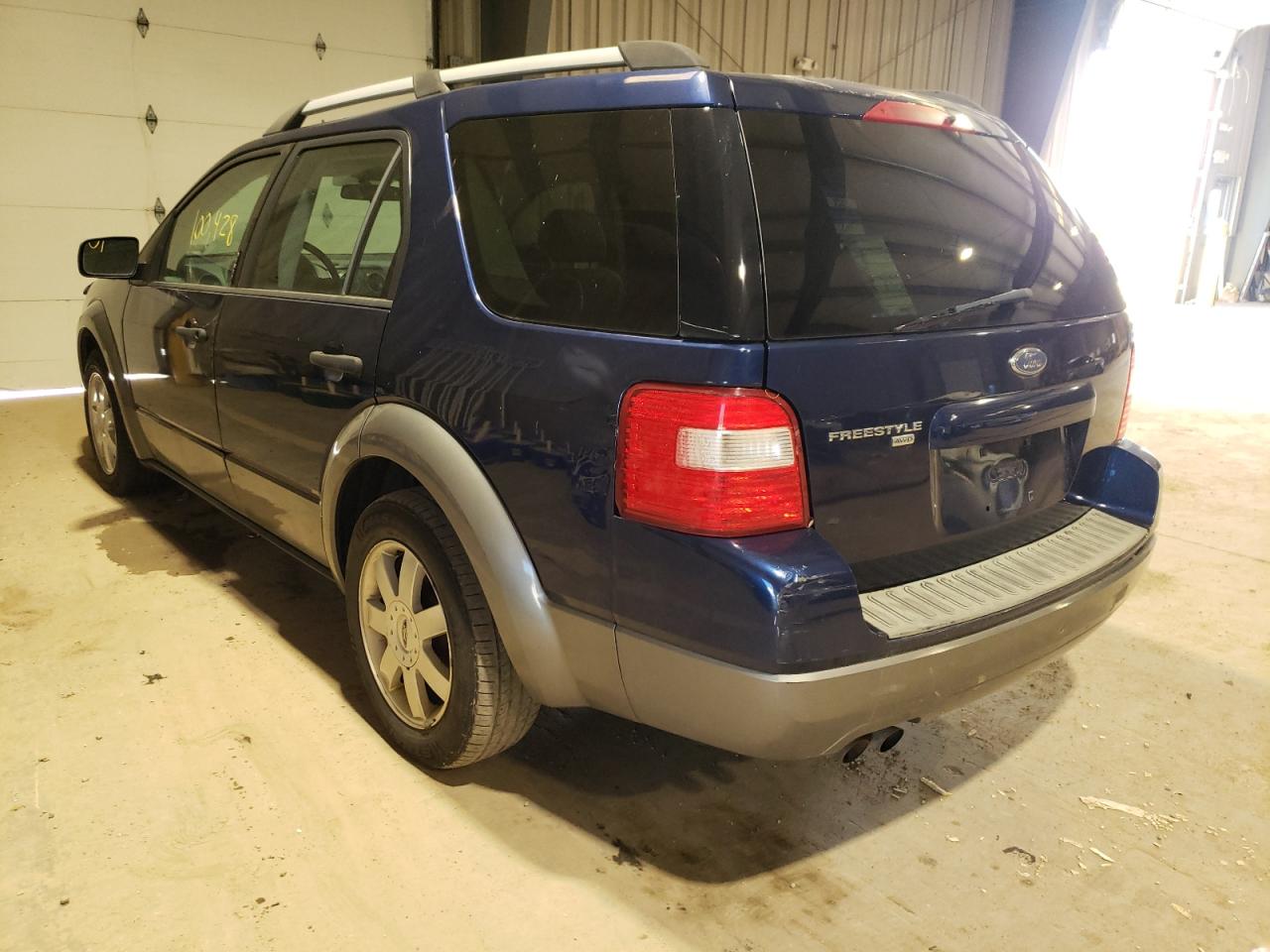 Photo 3 from auction – 2005 FORD FREESTYLE with VIN 1FMZK04175GA75437