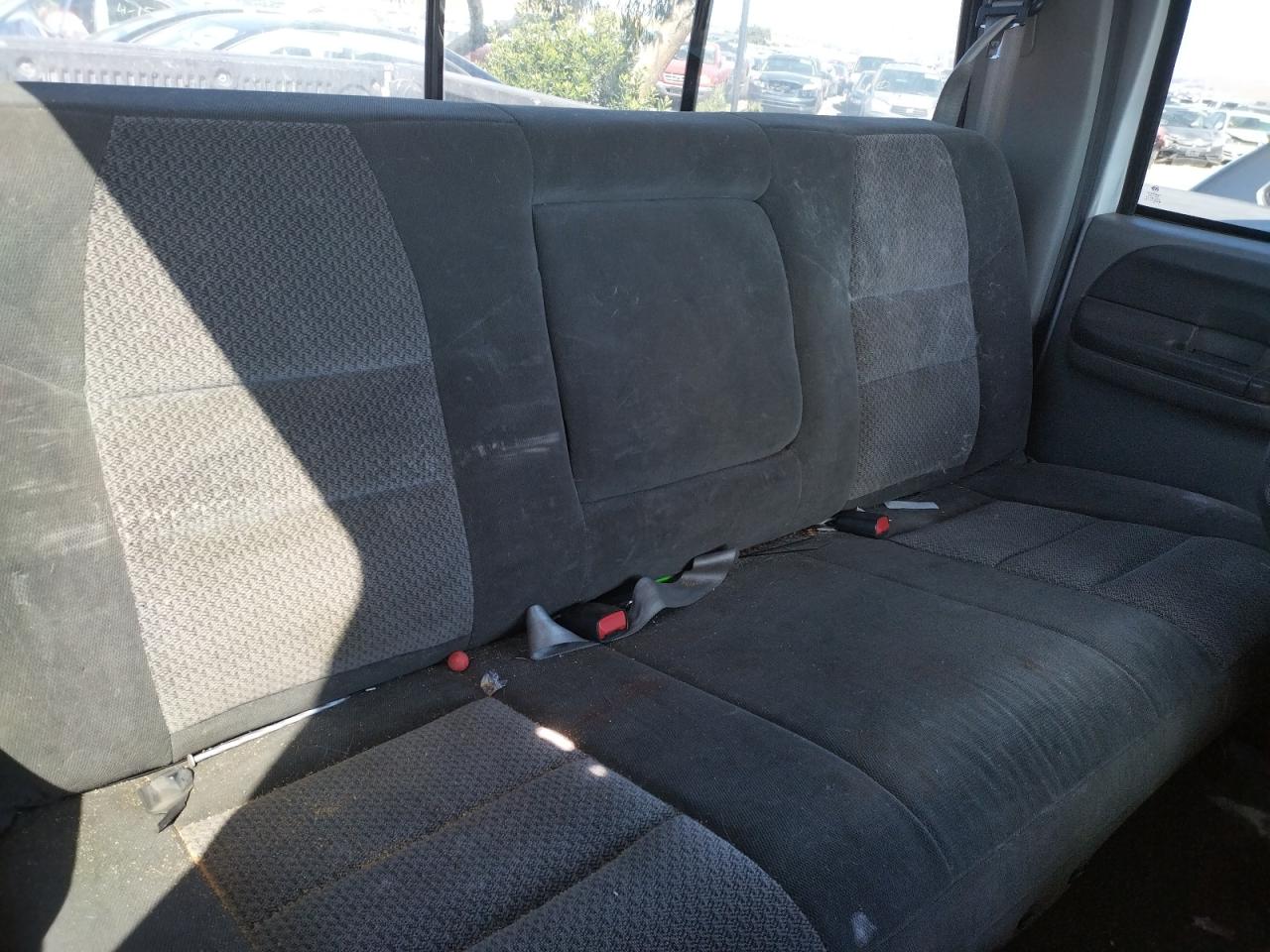 Photo 6 from auction – 2002 FORD F250 SUPER with VIN 1FTNW20L02EB66857