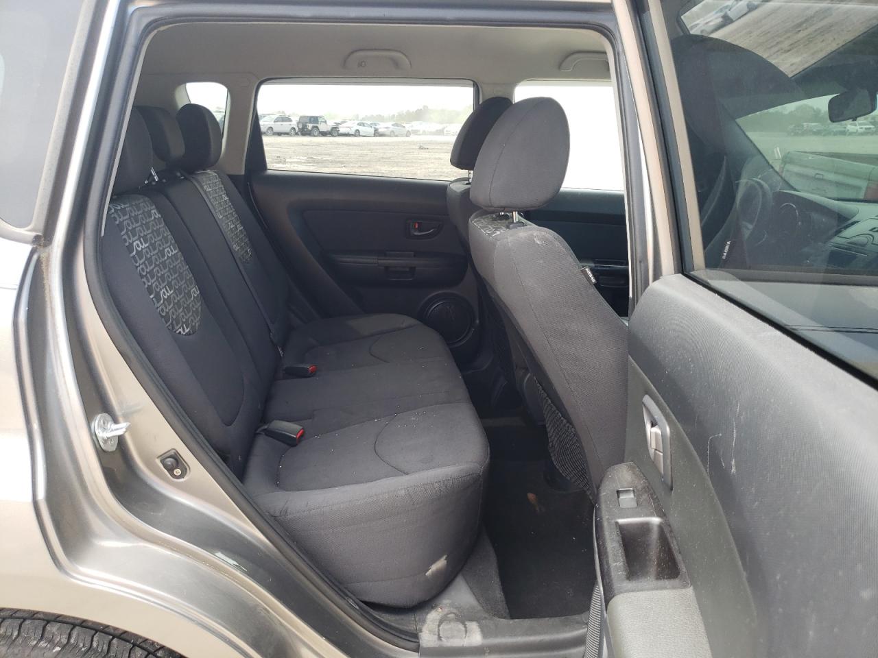 Photo 6 from auction – 2011 KIA SOUL + with VIN KNDJT2A27B7313497