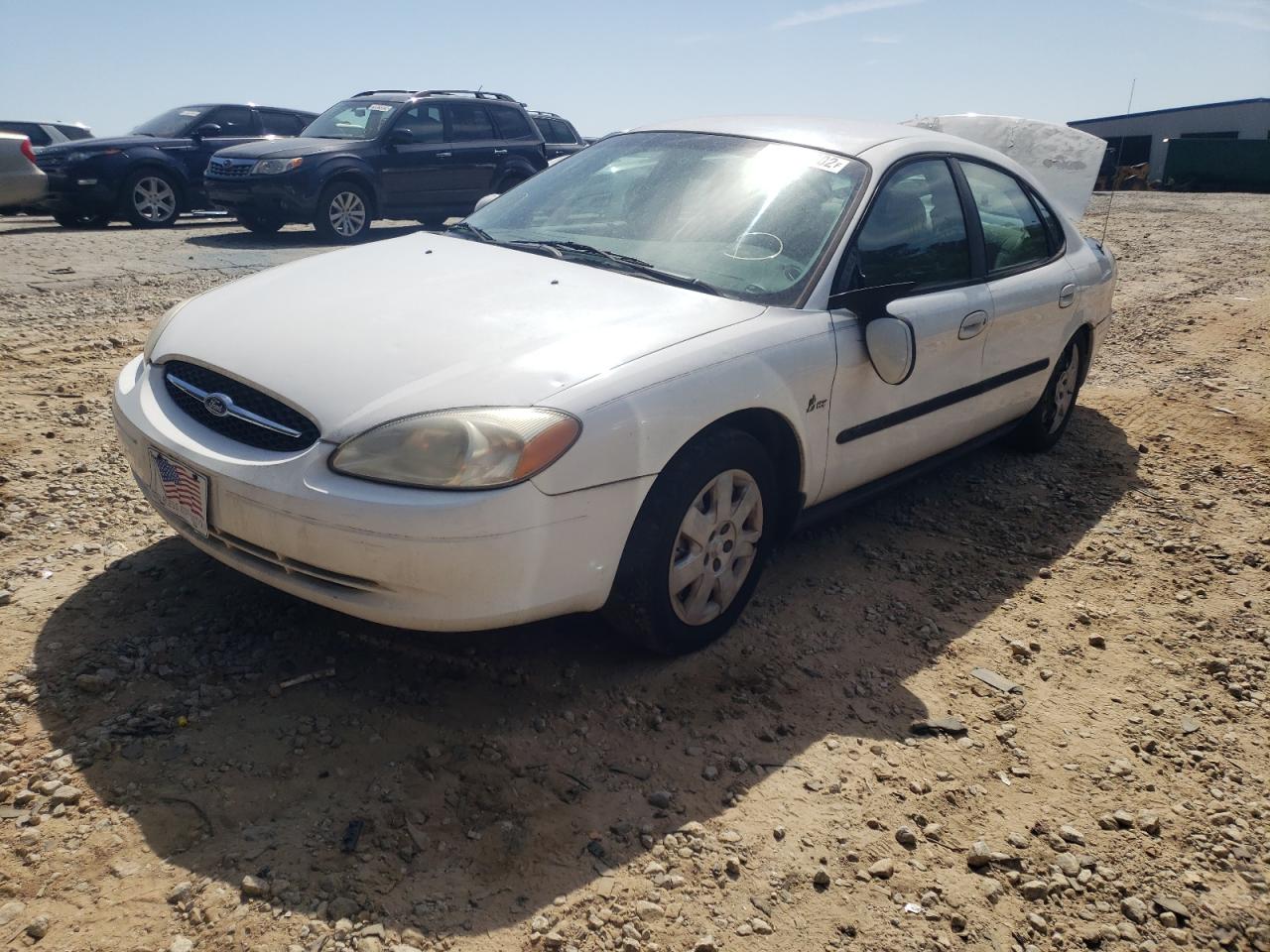 Photo 2 from auction – 2000 FORD TAURUS SE with VIN 1FAFP532XYA172970