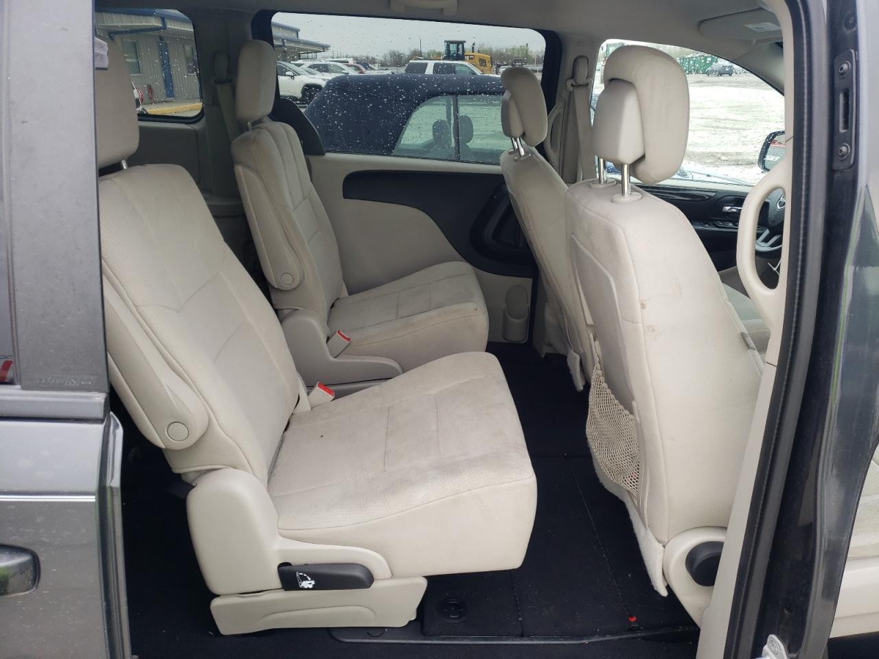 Photo 6 from auction – 2011 DODGE GRAND CARA with VIN 2D4RN3DGXBR711105