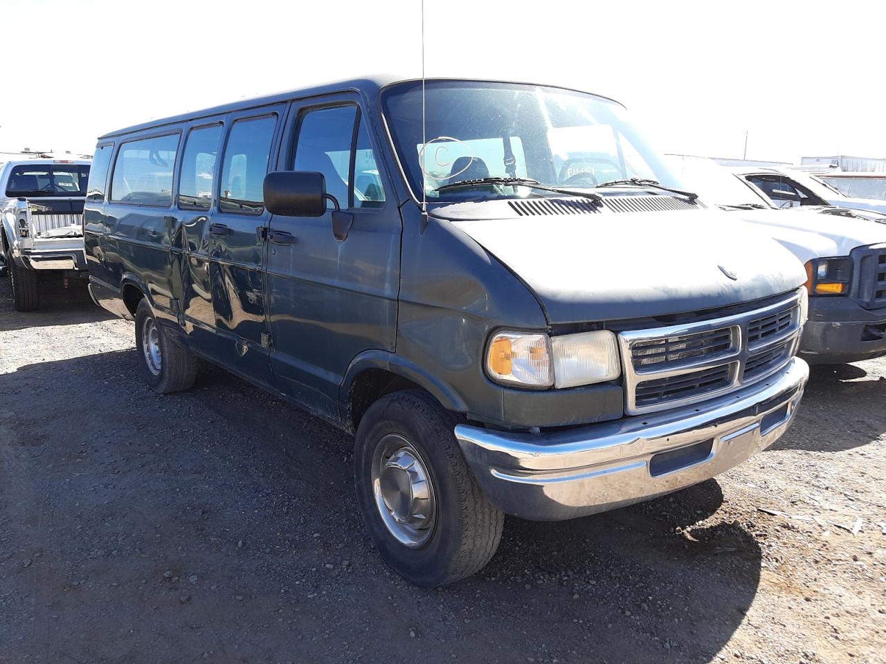 DODGE RAM WAGON 1997 with VIN 2B5WB35Z3VK530541 - Photo from auction