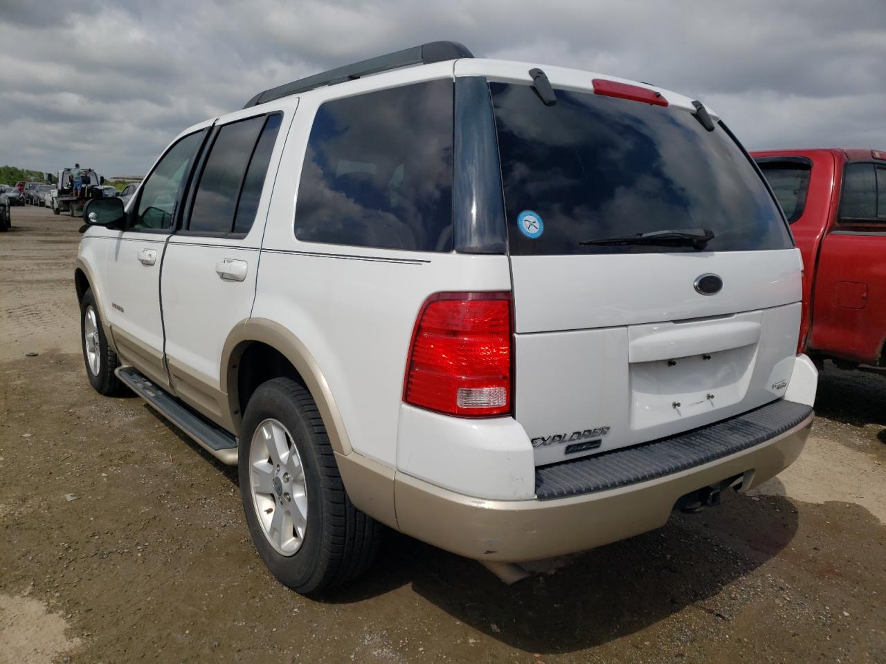 Photo 3 from auction – 2005 FORD EXPLORER E with VIN 1FMZU64K05UA19444