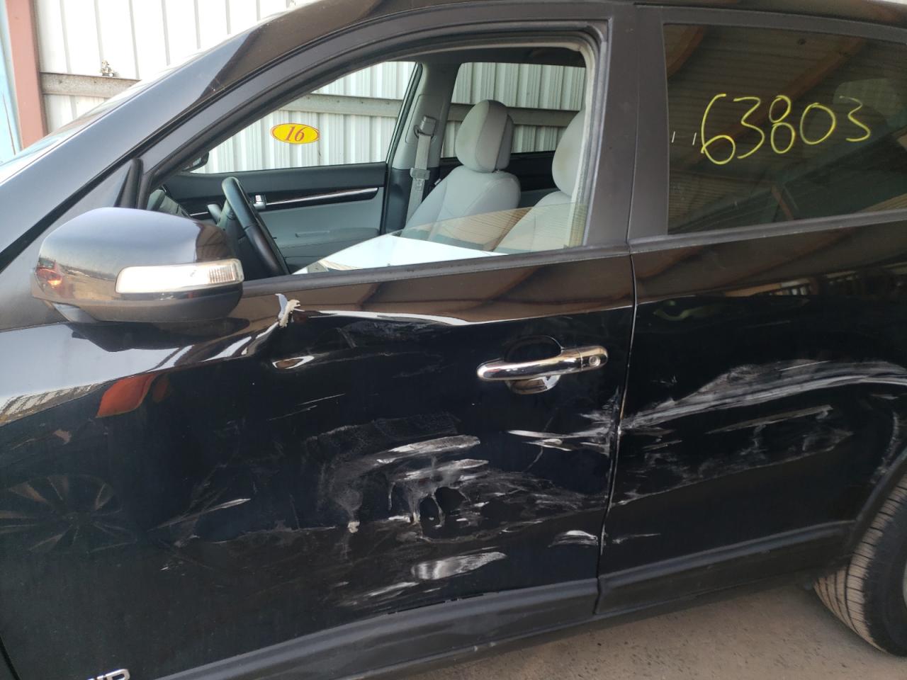 Photo 9 from auction – 2015 KIA SORENTO LX with VIN 5XYKTDA69FG650202